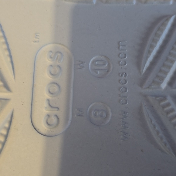 Crocs Cozy Sandals - Picture 7 of 7